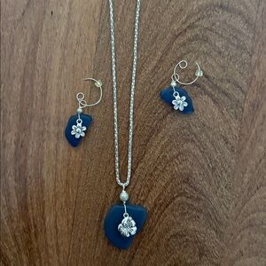 Hawaiian made necklace and earrings set